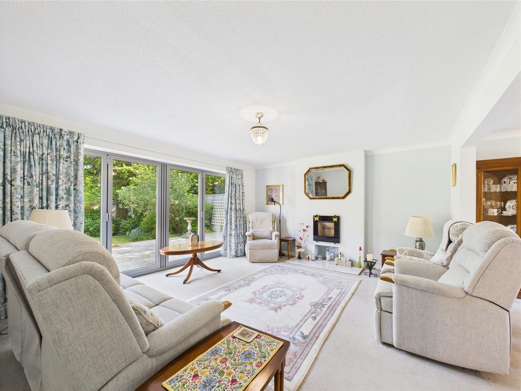 Property photo 3 of 15 Cam04907G0-Pr0173-Still017.Jpg