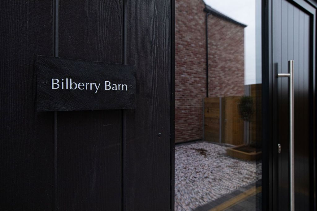 Property photo 2 of 55