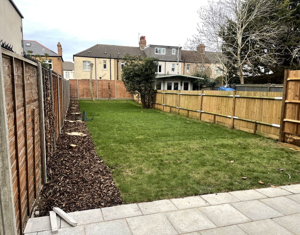 Property photo 1 of 9 Garden