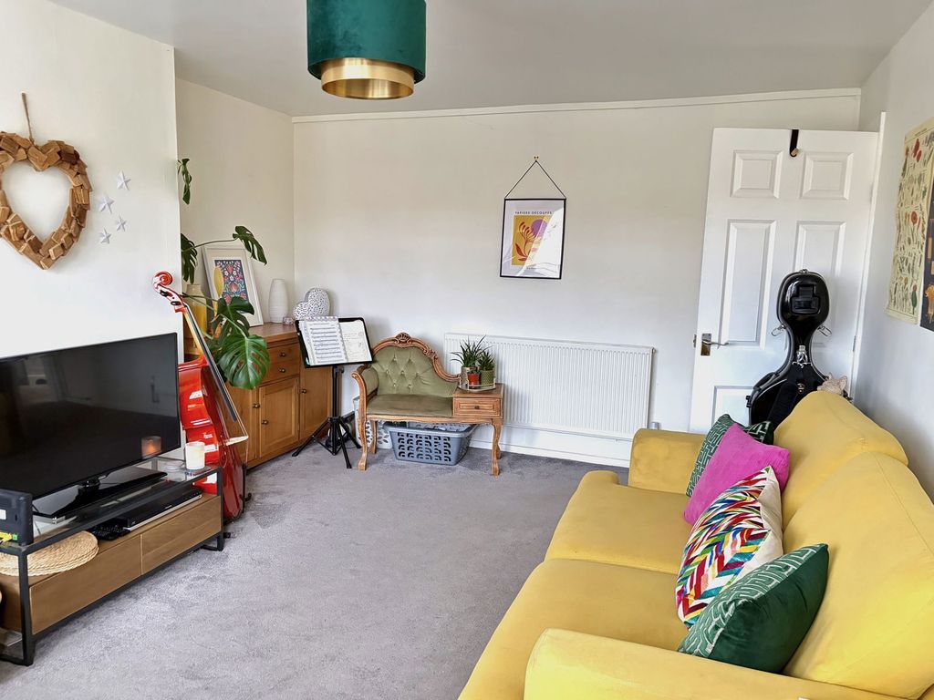 Property photo 2 of 9