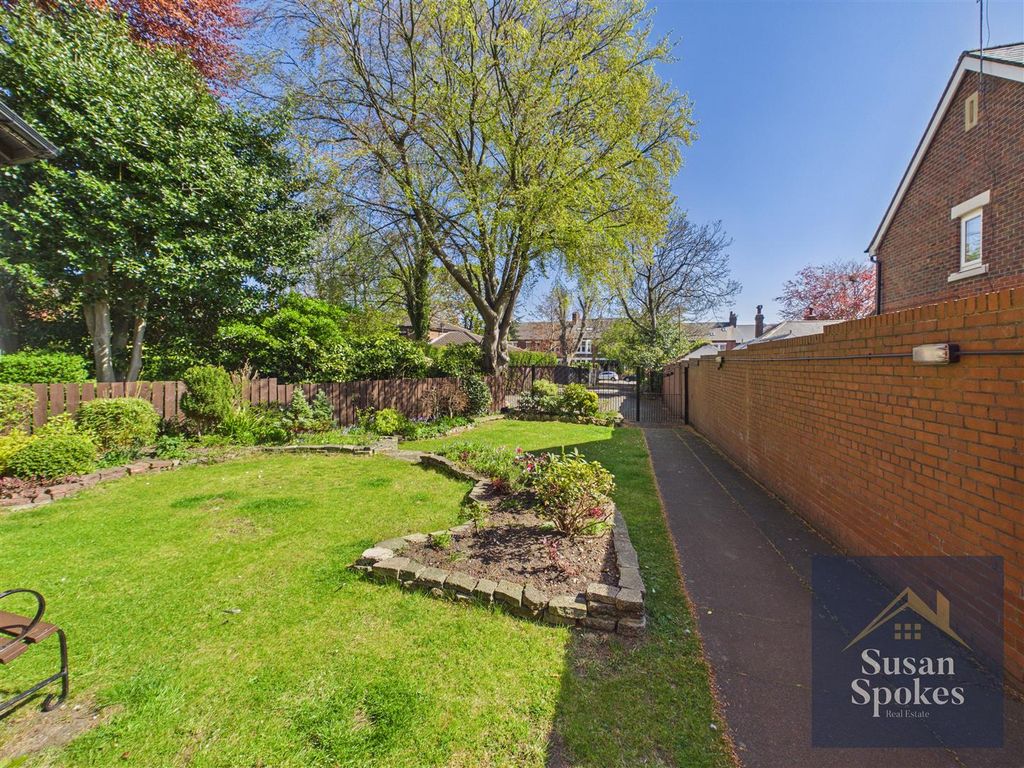 Property photo 3 of 43 Cam01858G0-Pr0250-Still047.Jpg