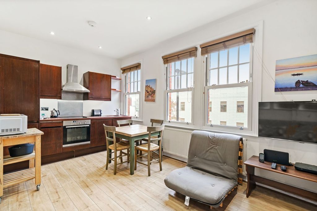 Property photo 1 of 3