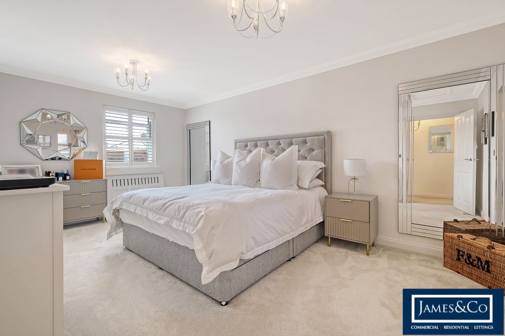 Property photo 3 of 21 Guelderrosef