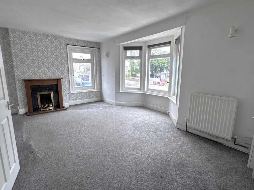 Property photo 2 of 13 Photo 6
