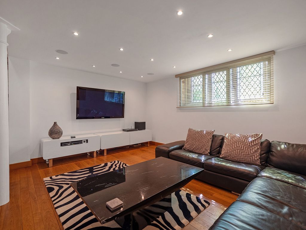 Additional image 18 of 5 bed detached house for saleMerlin Way, Mickleover, Derbyshire DE3