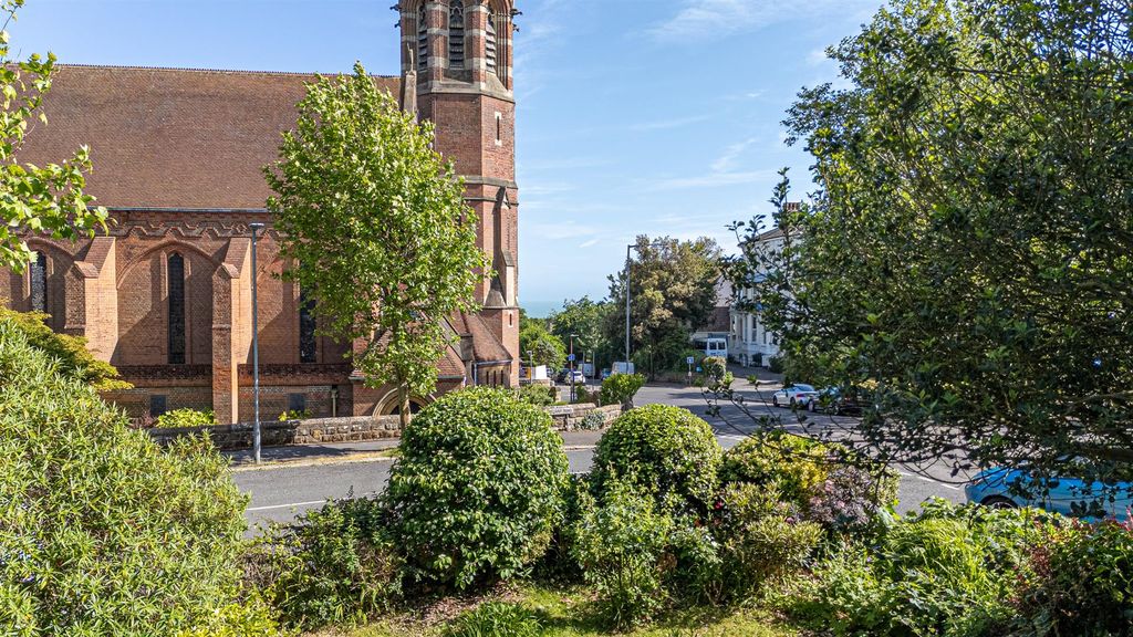Property photo 2 of 12 Dji_20250528163728_0106_D_Alto.Jpg
