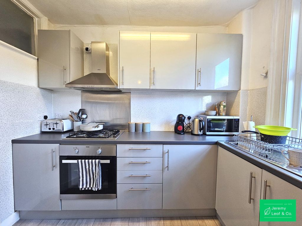 Property photo 1 of 15 Kitchen