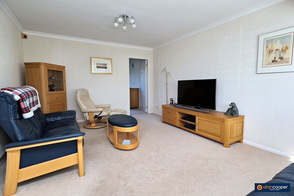 Property photo 3 of 24 4410223