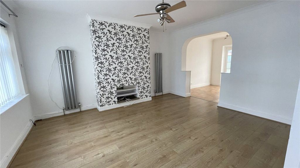 Property photo 2 of 13 Picture No. 02