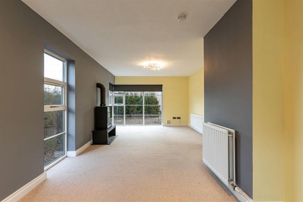 Property photo 3 of 26 9 Wyndhead Steading Lauder 08.Jpg