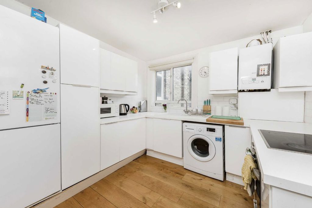 Property photo 3 of 5