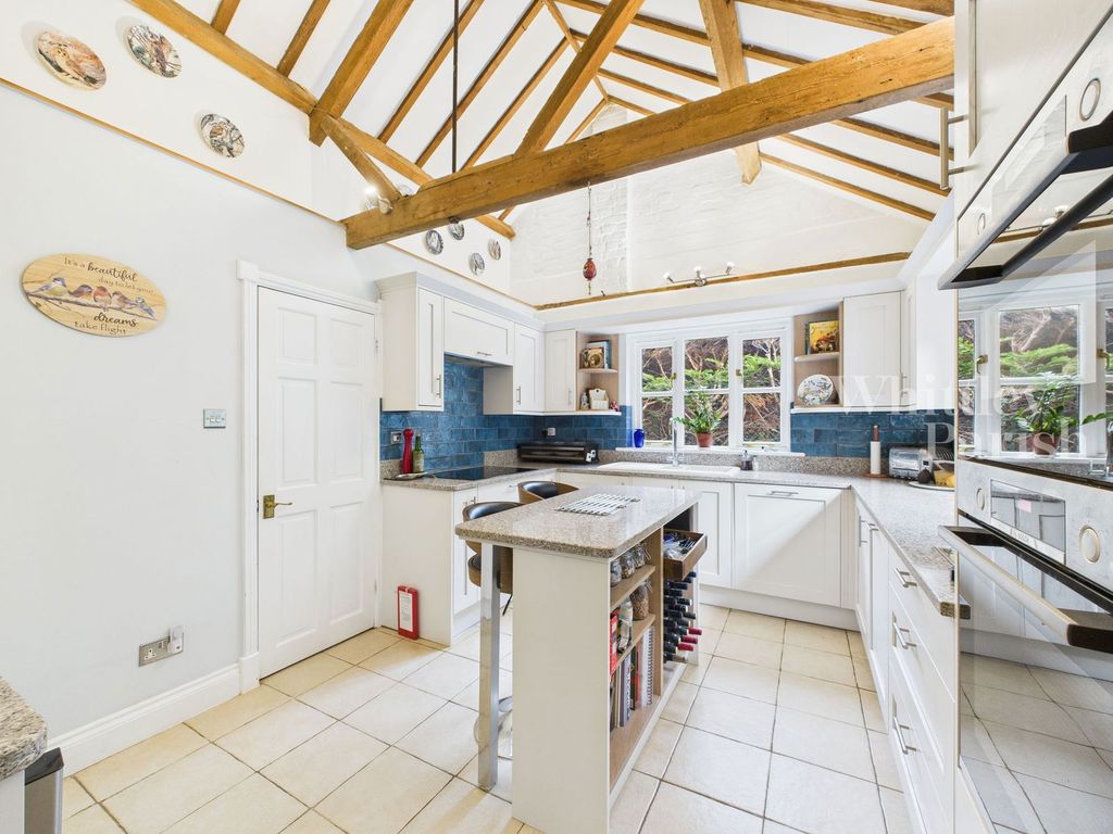 Property photo 3 of 25