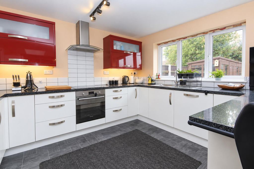 Property photo 2 of 22 1 (19).Png