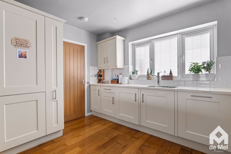 Property photo 3 of 20 Photo 14