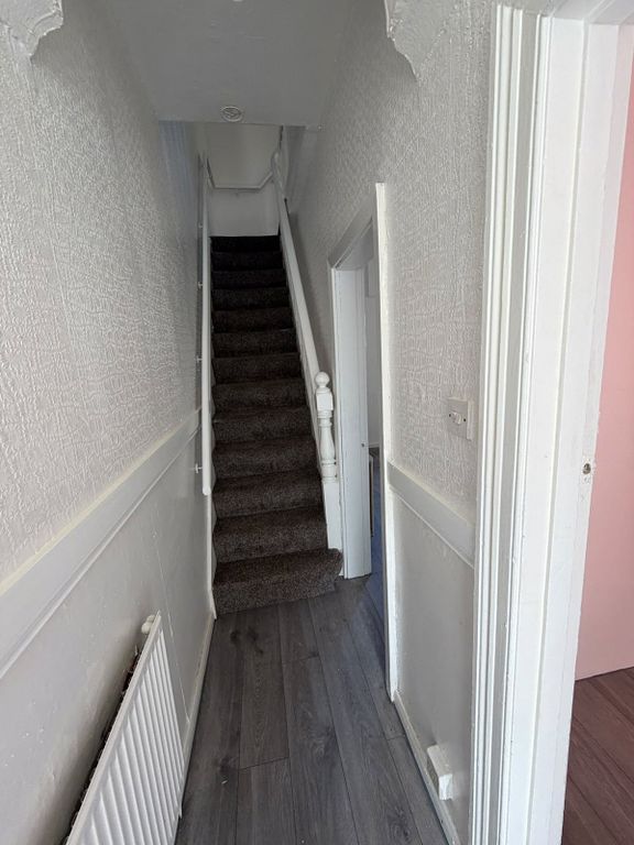 Property photo 2 of 12 Picture No. 11