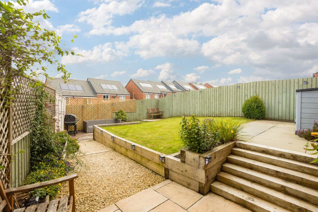 Property photo 2 of 35