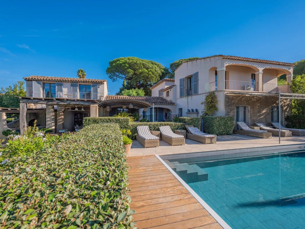 Property photo 2 of 20