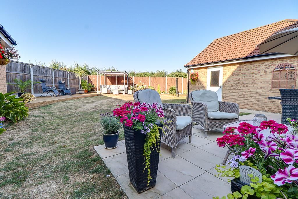 Property photo 2 of 34 Rear Garden