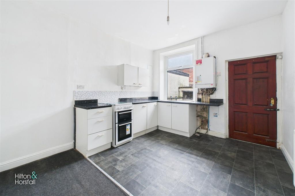 Property photo 3 of 8 Edward Street