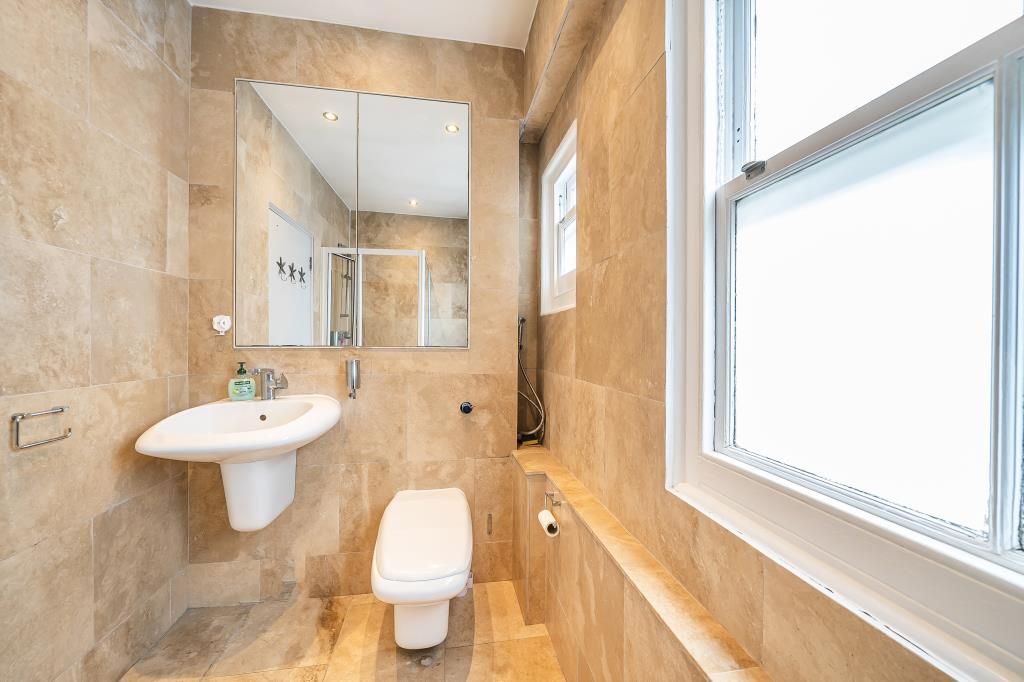 Property photo 3 of 20 Bathroom