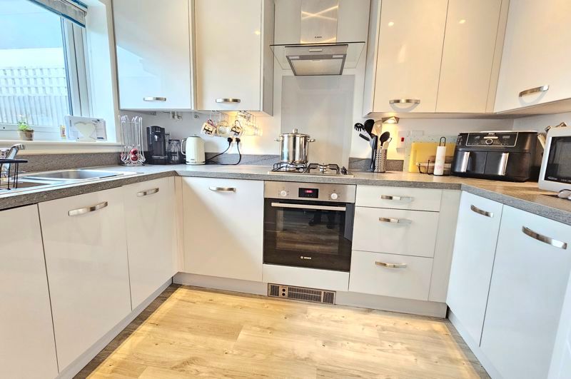 Property photo 2 of 12 Kitchen