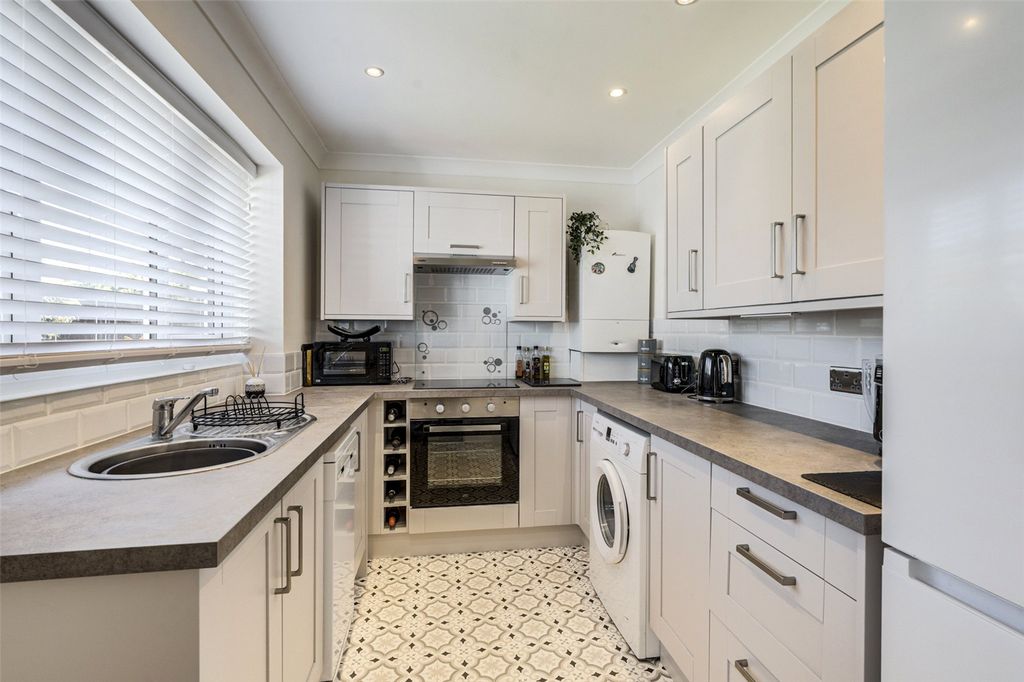 Property photo 3 of 33 Picture No. 39