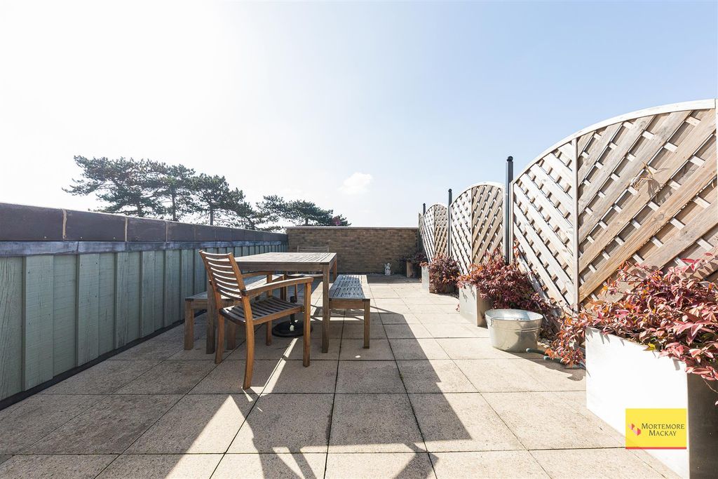 Property photo 2 of 17 013.Jpg