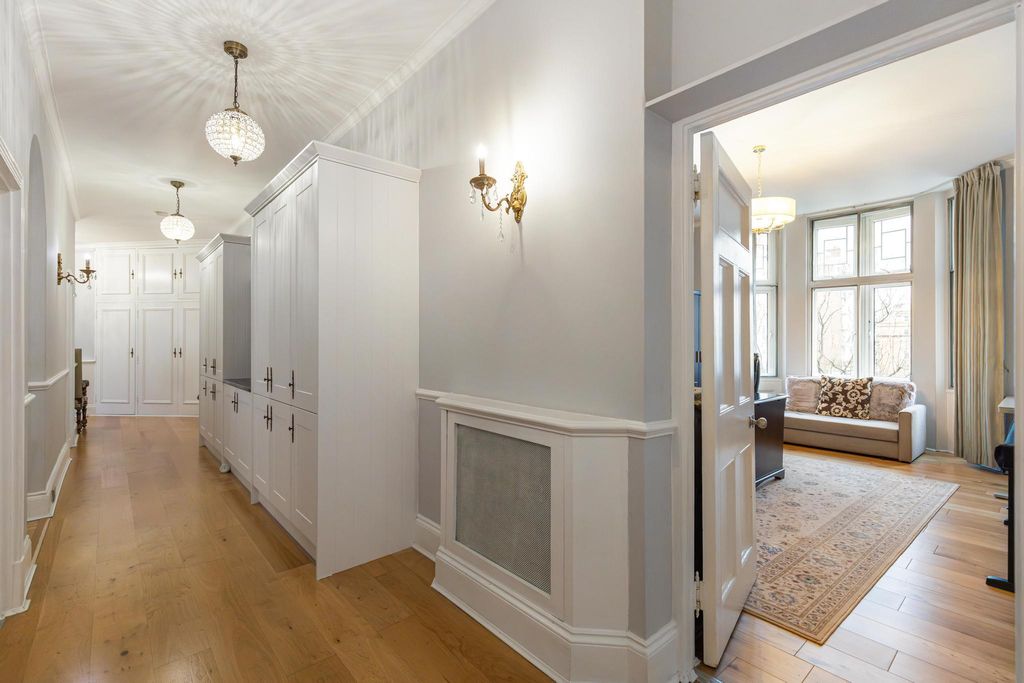 Property photo 3 of 19 Image