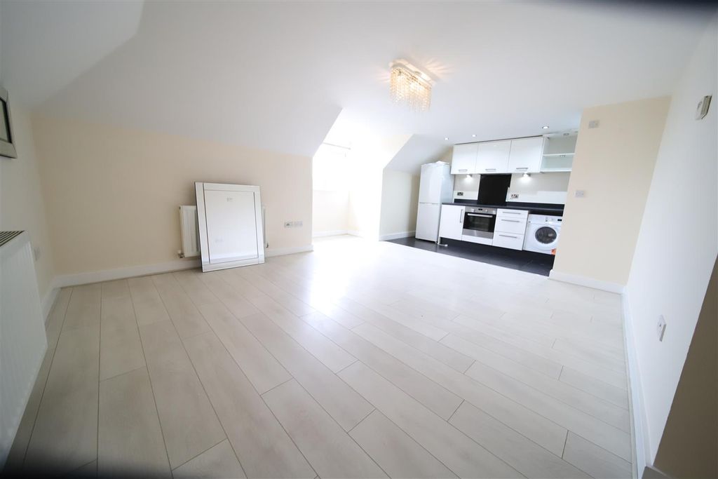 Property photo 2 of 8 Lounge1.Jpg