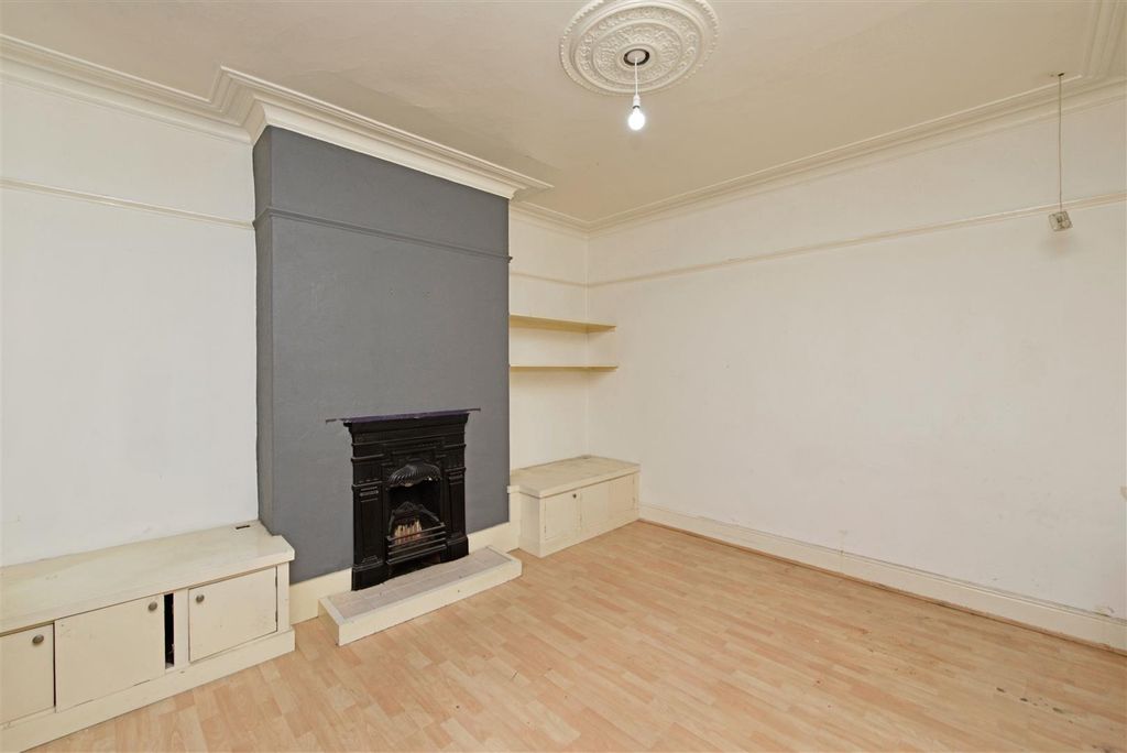 Property photo 2 of 17 Living Room: