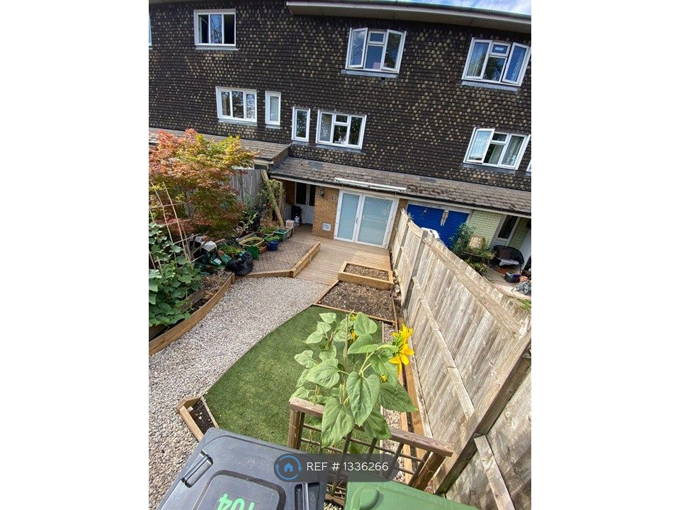 Property photo 2 of 27