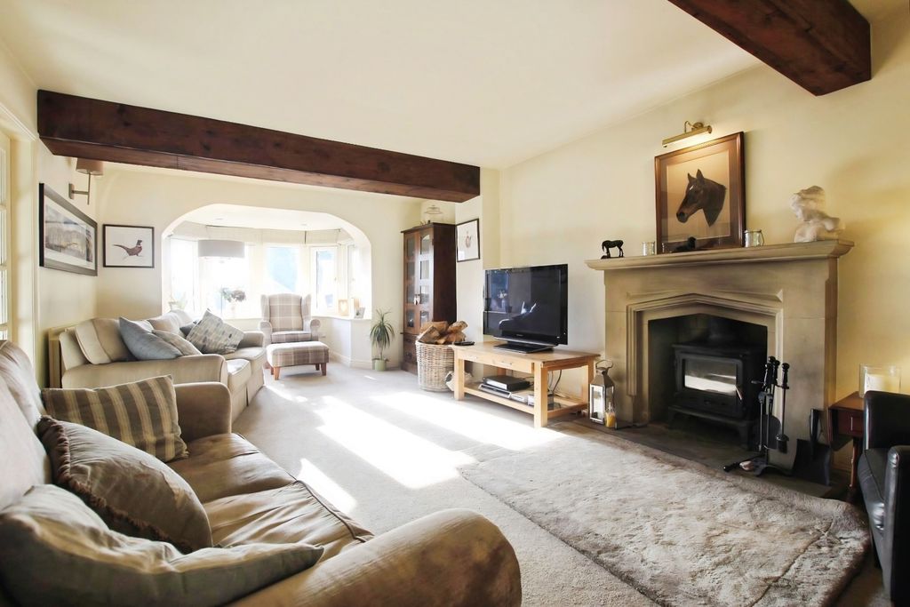 Property photo 3 of 23 Living Room