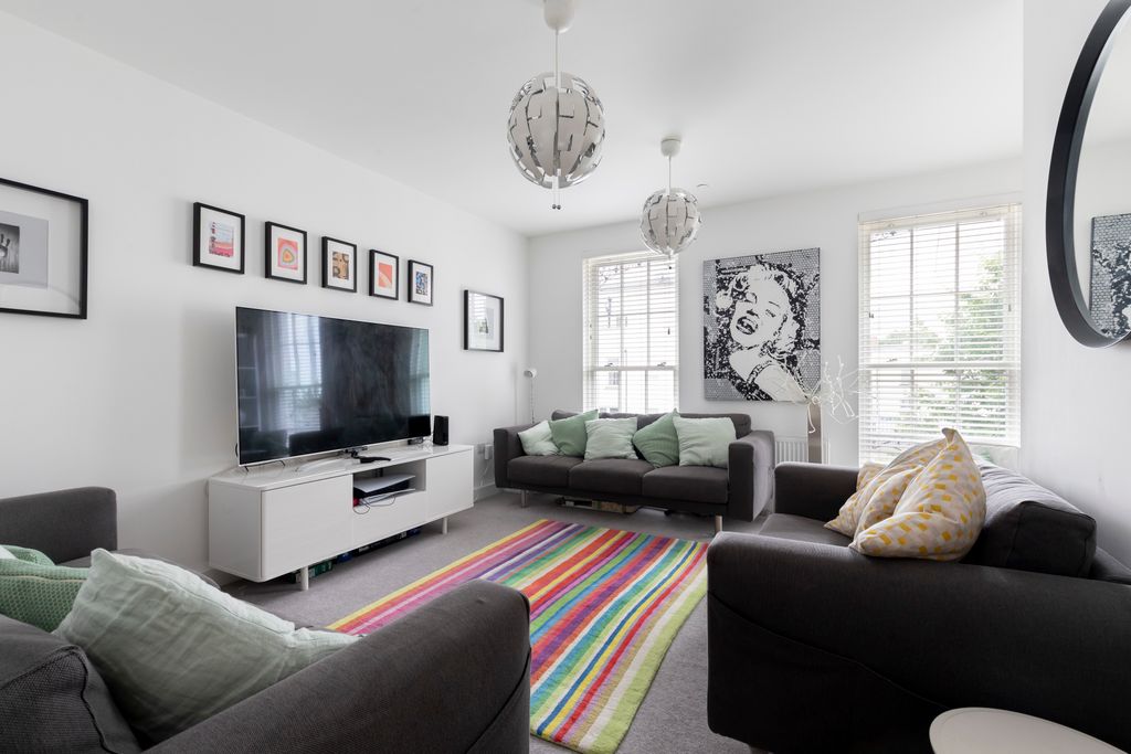 Property photo 3 of 16