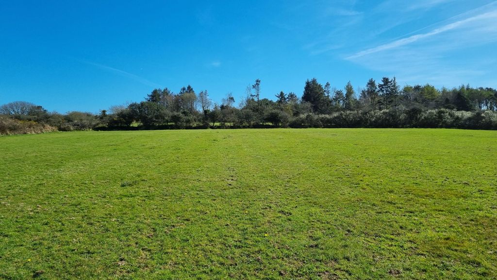 Property photo 3 of 5