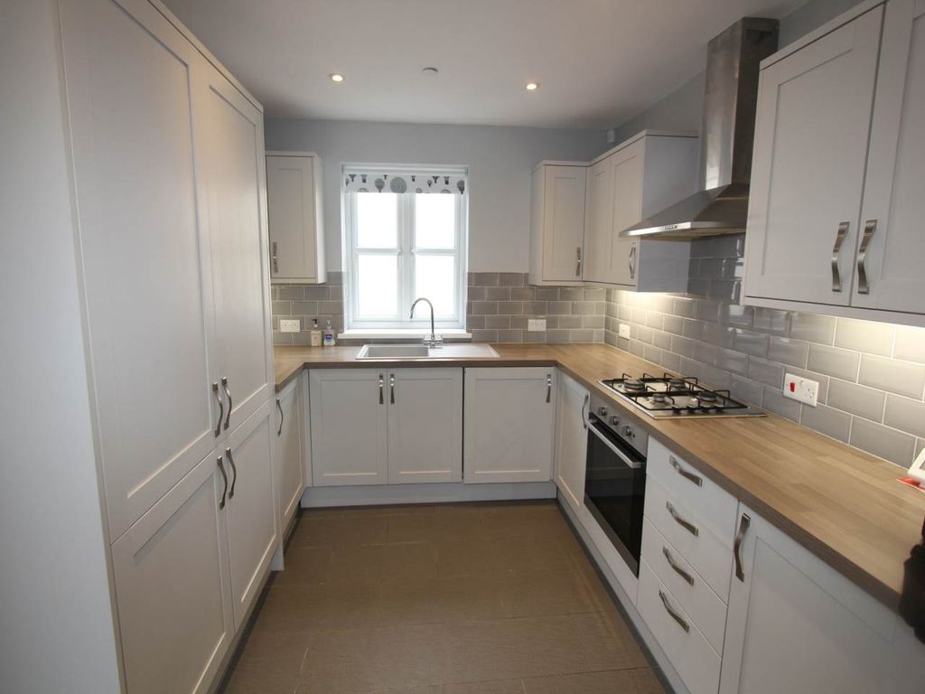 Property photo 2 of 13 Kitchen