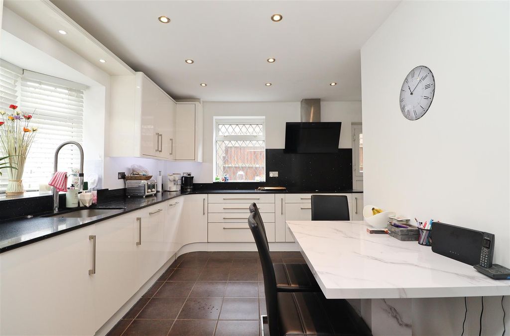 Property photo 3 of 34 Img_9593.Jpg