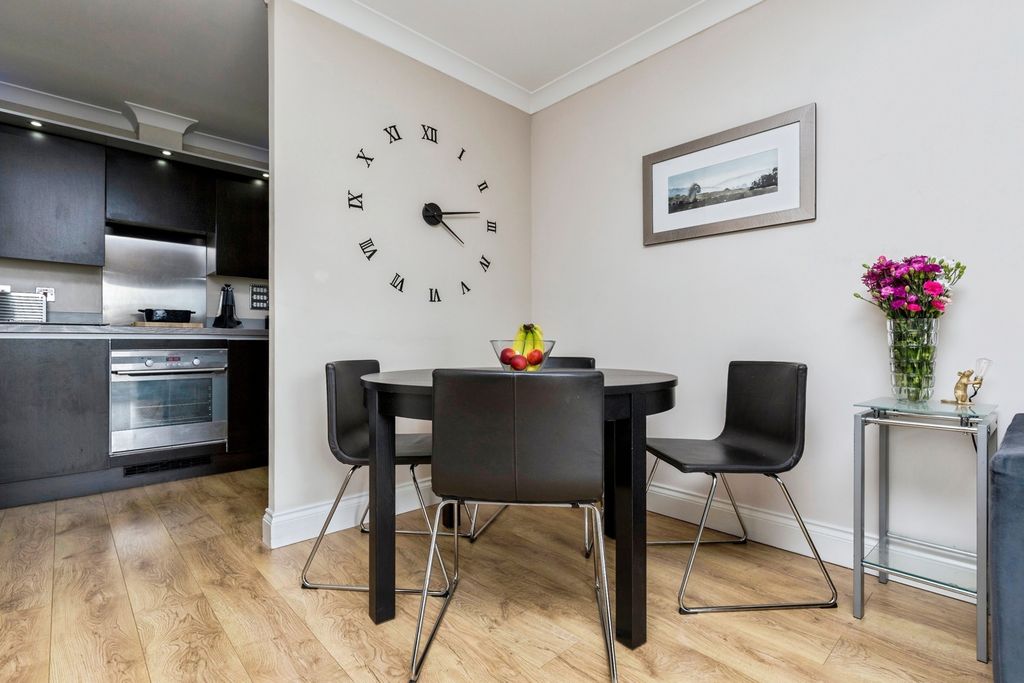 Additional image 9 of 2 bed flat for saleElm Grove, Horsham, West Sussex RH13