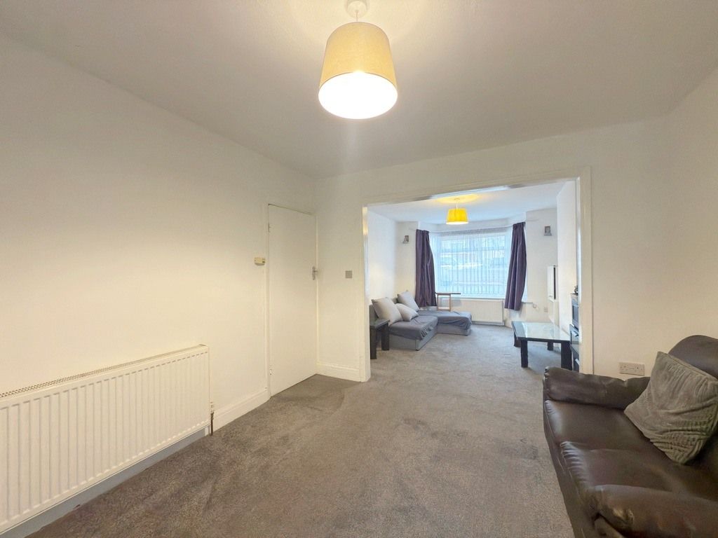 Property photo 1 of 10 3 Bed Terraced House To Rent Bourne View, Greenford Ub6