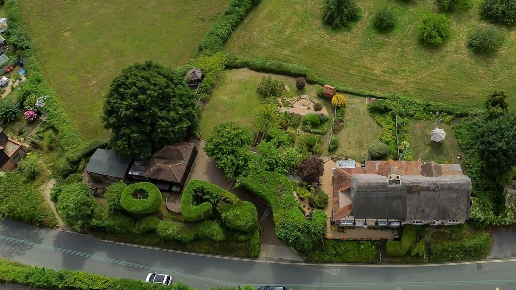 Property photo 1 of 33 Untitled-6.Jpg