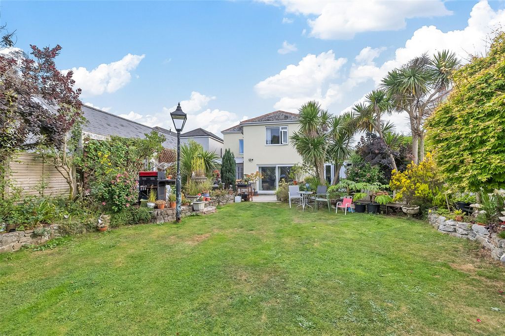 Property photo 2 of 36 Picture No. 26