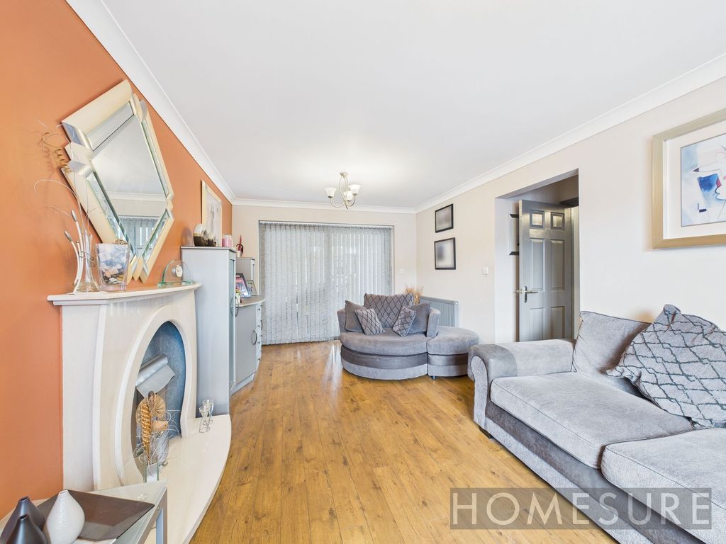 Property photo 2 of 28