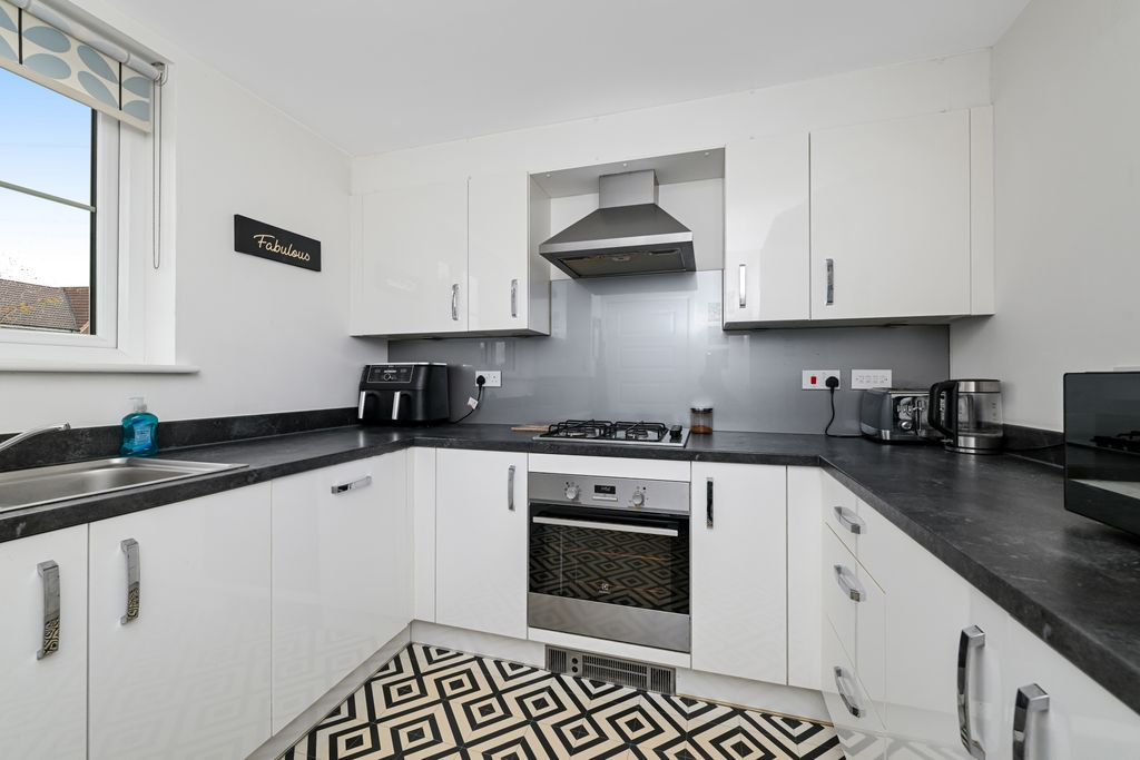 Property photo 3 of 16 Property Image 3