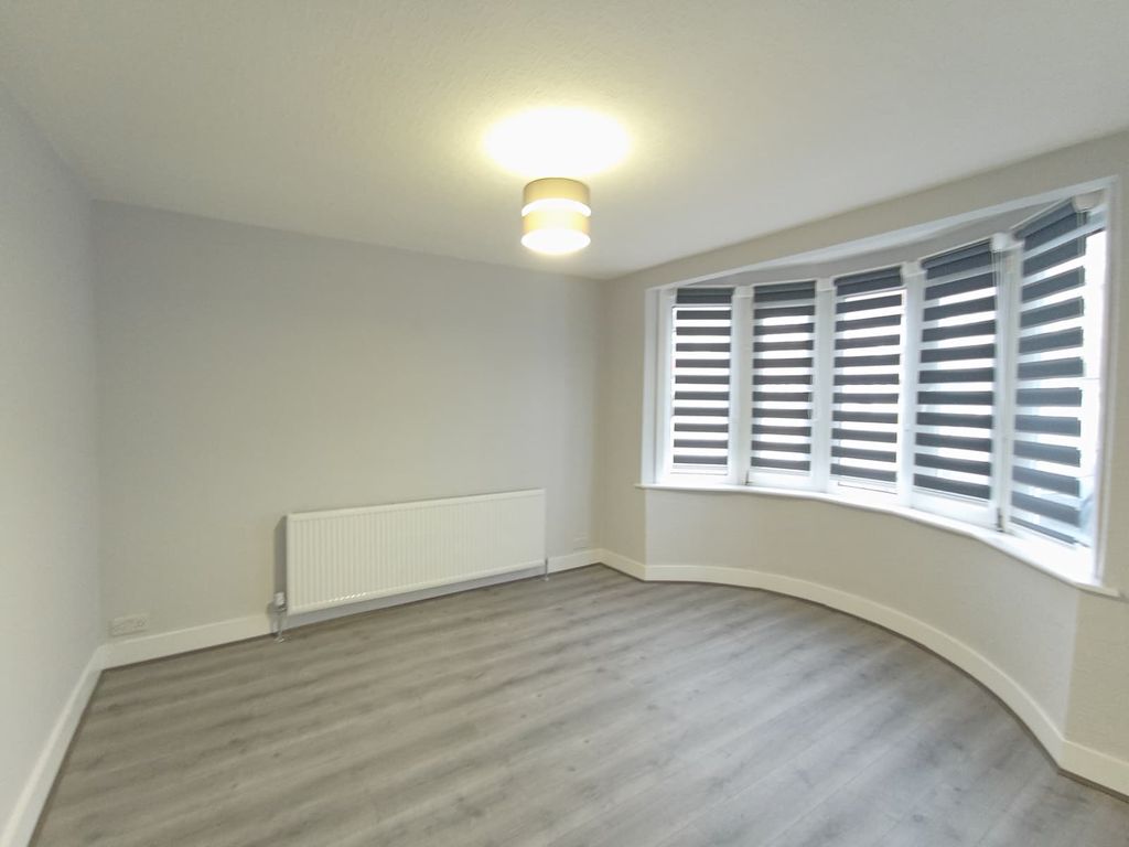 Property photo 1 of 28