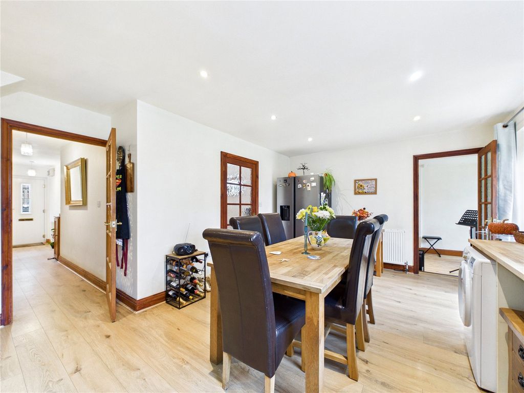 Property photo 2 of 21 Picture 2