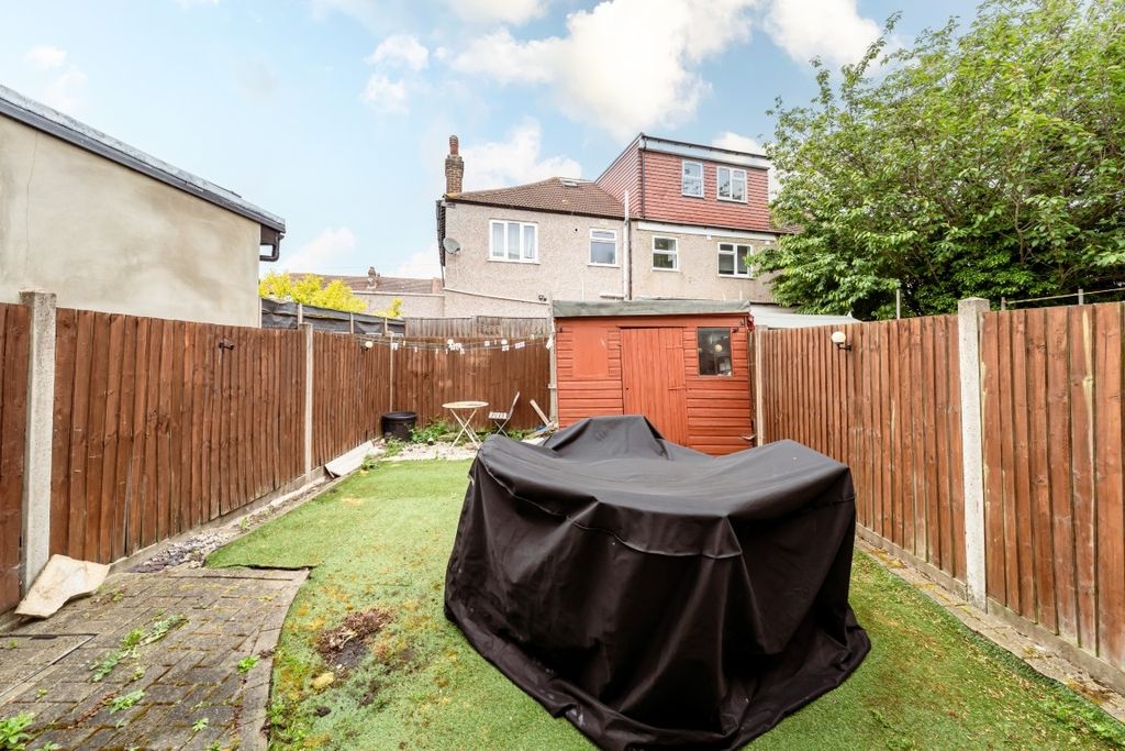 Property photo 2 of 11 10