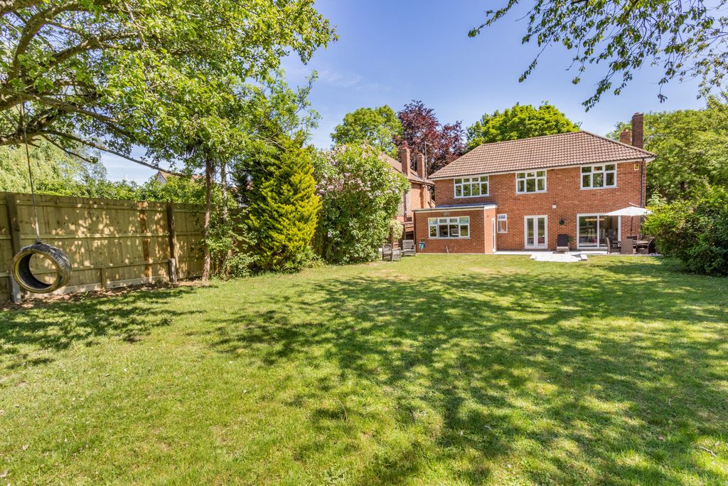 Property photo 3 of 44