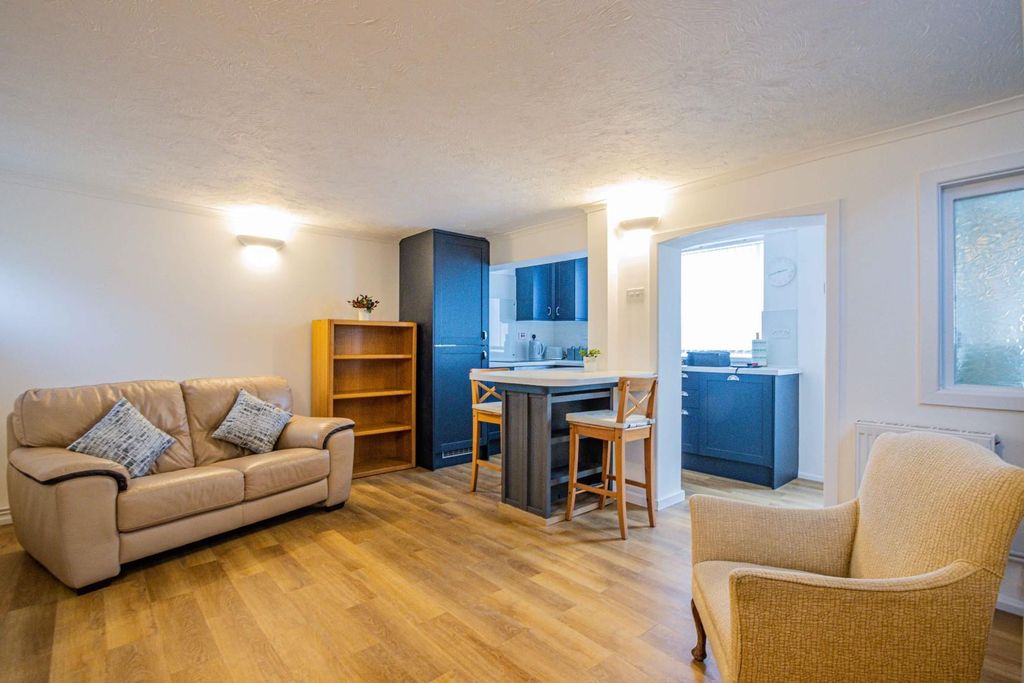 Property photo 1 of 12 Img-8.Jpg