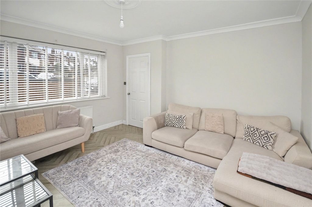 Property photo 2 of 12 Picture 2