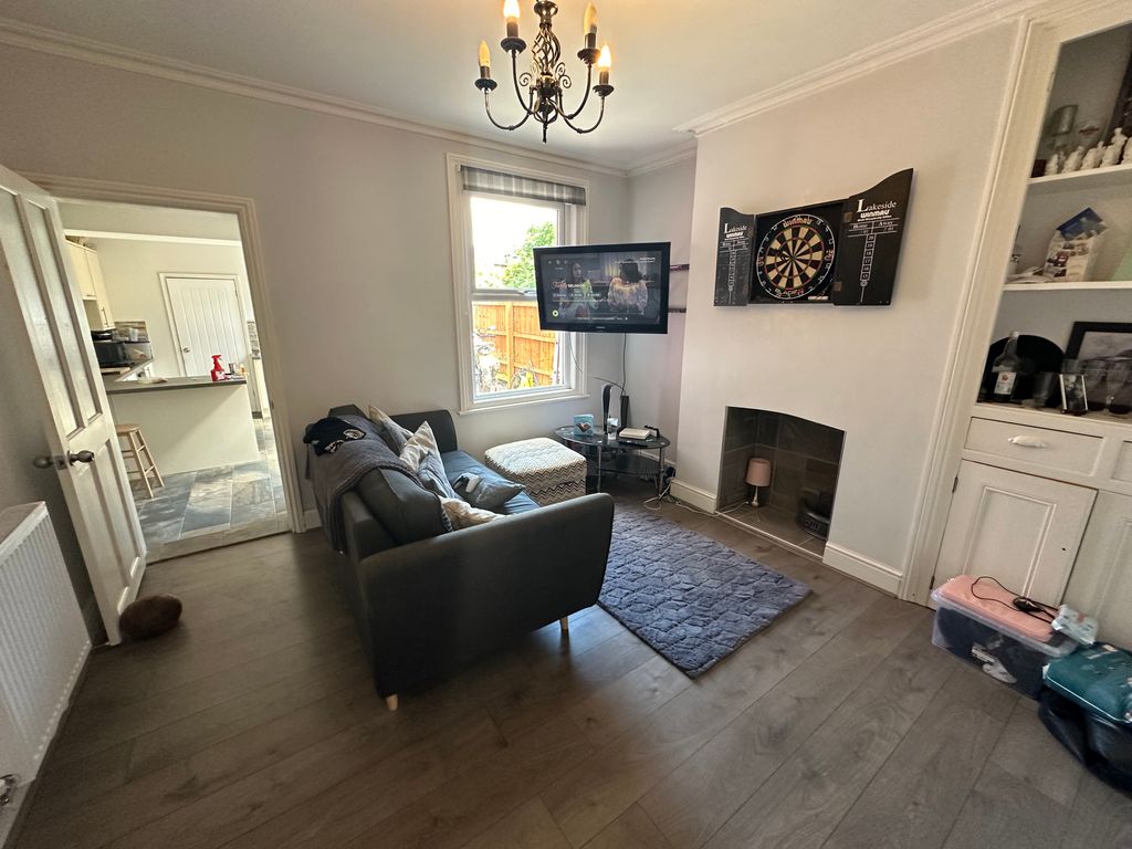 Property photo 2 of 9