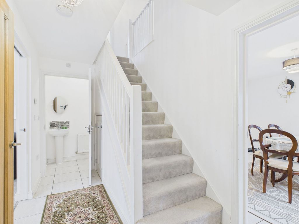 Property photo 3 of 33